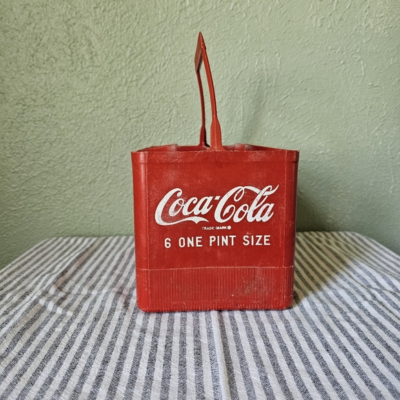 Coca-Cola Red Six-Pack Carrier - Picture 3 of 6